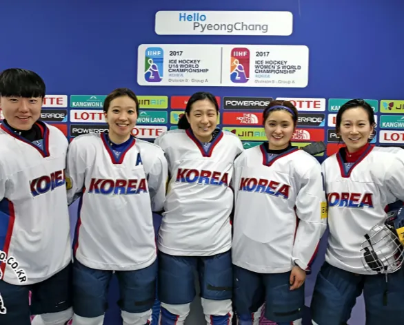 Korea squad at the 2017 IIHF Women's World Championship in PyeongChang